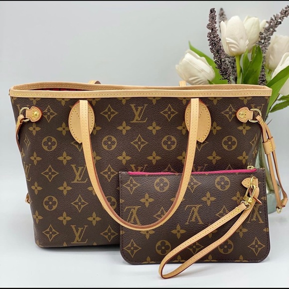 Louis Vuitton Handbags - Rare! LV neverfull PM come with pouch